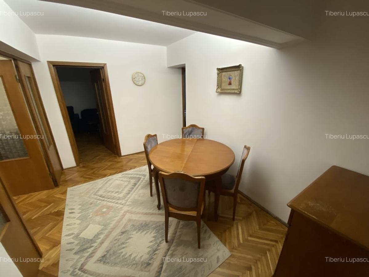 Apartament 3 camere decomandate, central - 3