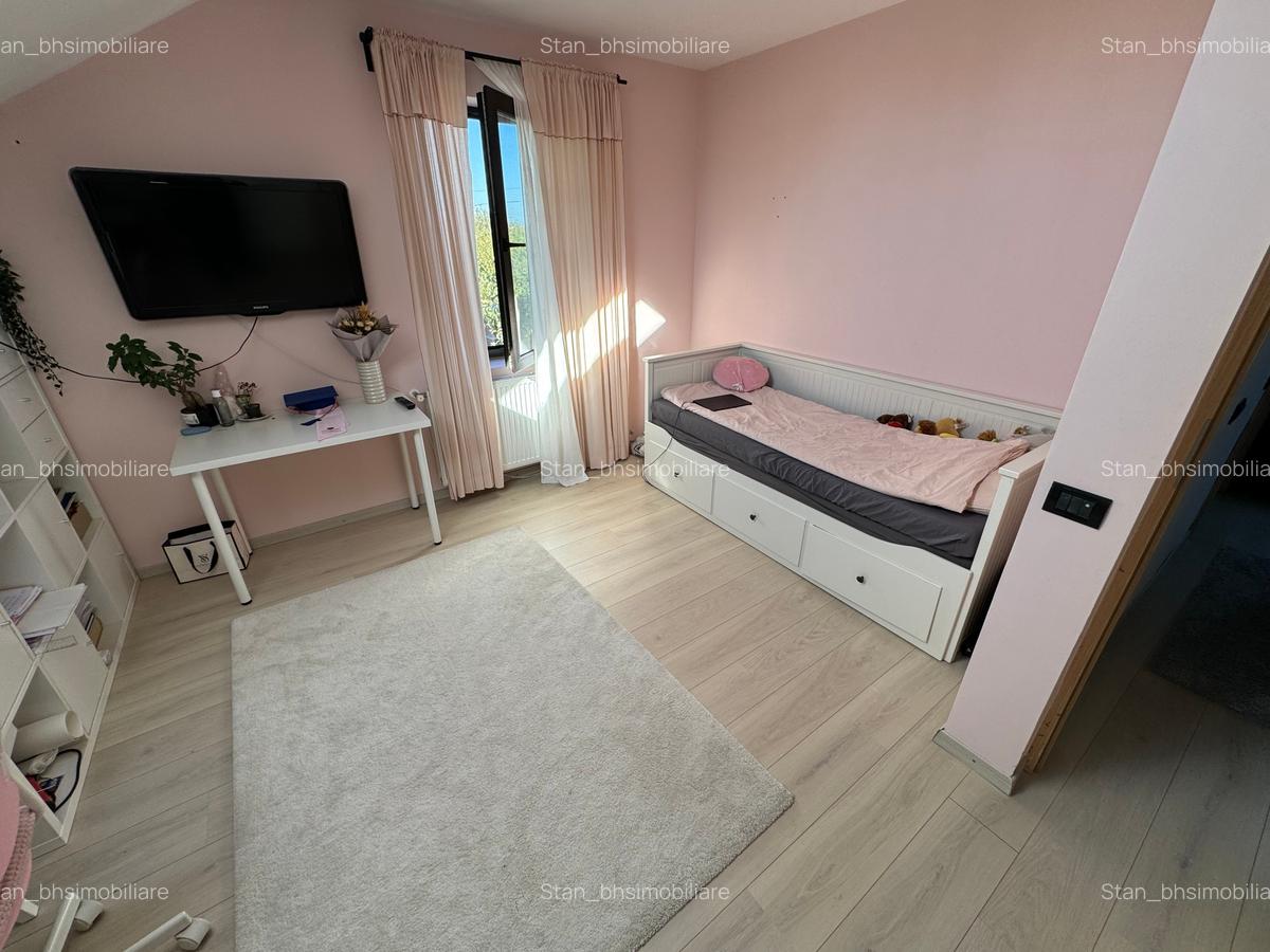 Tunari, Str. Campului, Casa tip Vila, 5 Camere, Teren 1900 mp - 26