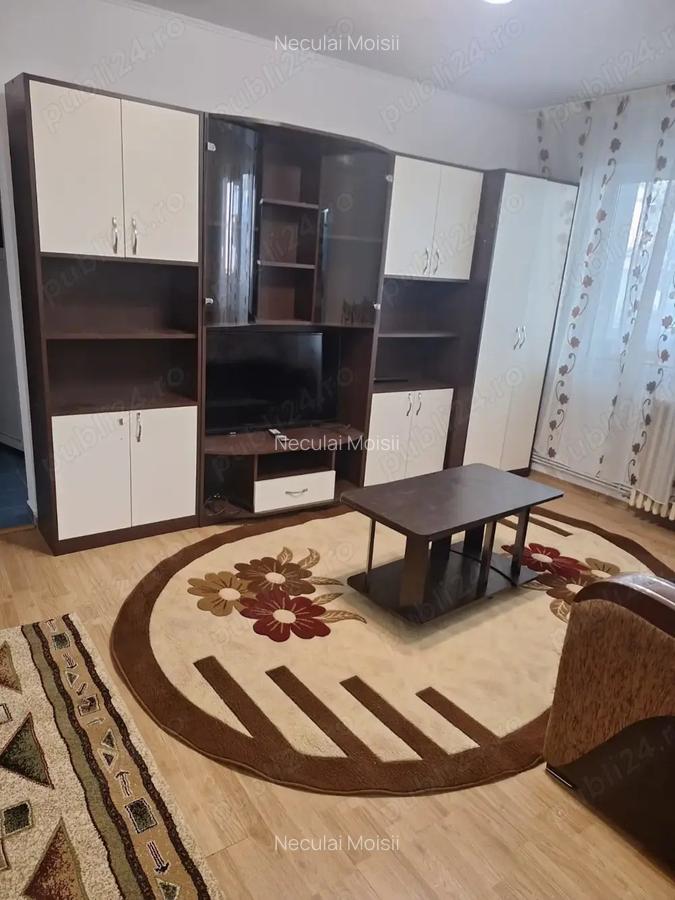 Inchiriez apartament cu 2 camere in Pacurari, zona Alpha Bank - 2