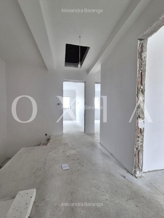 AX1046 Giroc, Zona Esso, 1/2 Duplex Cu 5 Camere - 14