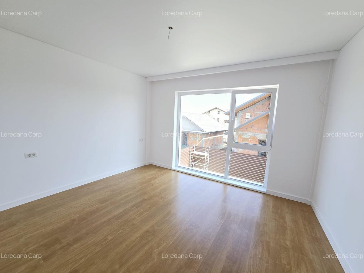 Vila -  4 camere - 2 bai - apa curenta- incalzire pardoseala- str asfaltata - 3
