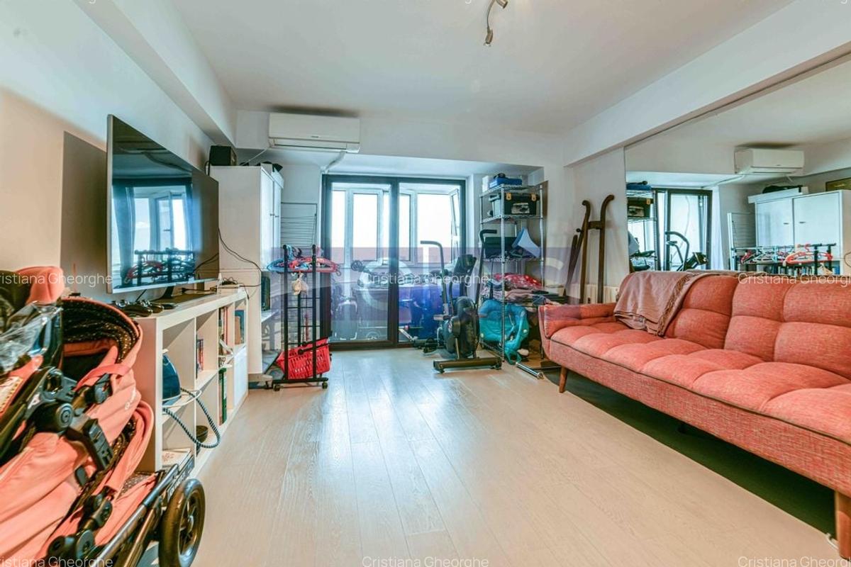 Apartament cu 5 camere decomandat, mobilat în Decebal - 8