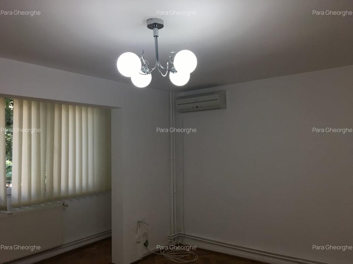 Apartament cu 4 camere decomandat în Take Ionescu - 2