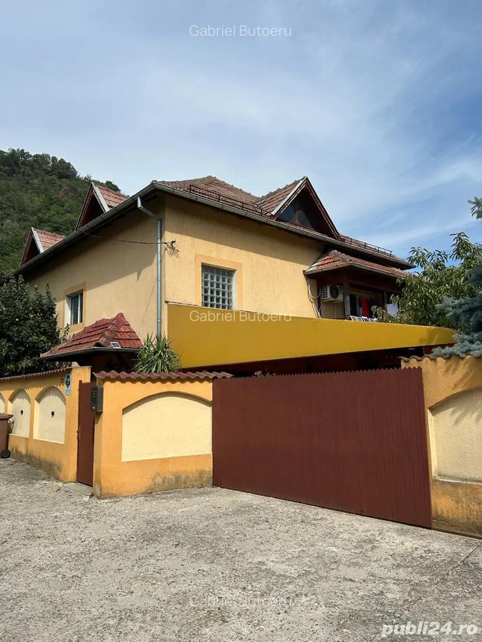 Vila de vanzare in Rm Valcea - 10