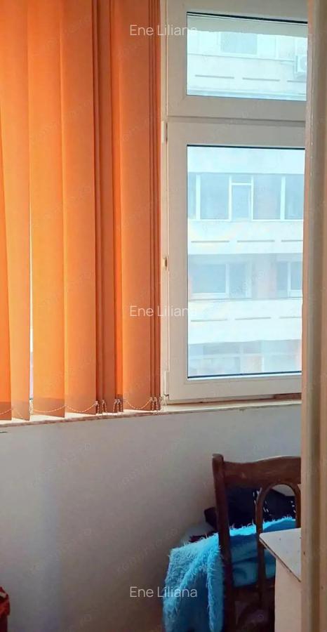 Apartament 3 camere decomandat de vanzare Mazepa 1, etaj 2/4 - 2