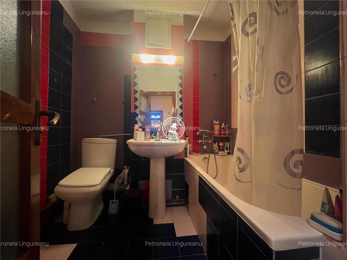 Apartament rar pe piata, cu 3 camere in Nicolina - 9