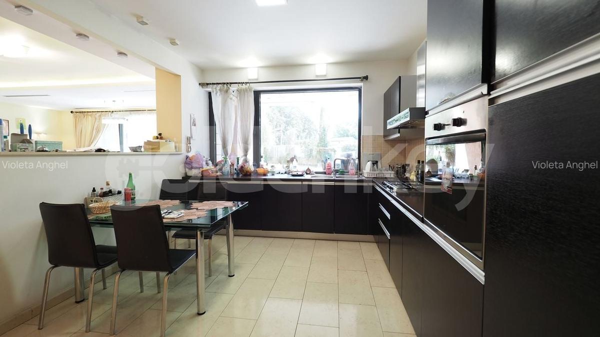 Vila cu 7 camere inconjurata de verdeata | piscina | 1178mp teren - 6
