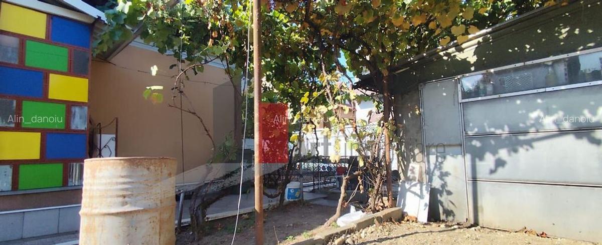 Casa de vanzare + teren in zona Jiului (Bucurestii Noi) - 12