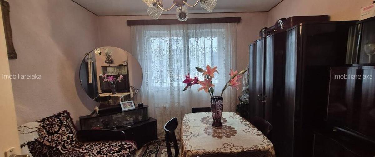 Decebal, 4 camere - 3