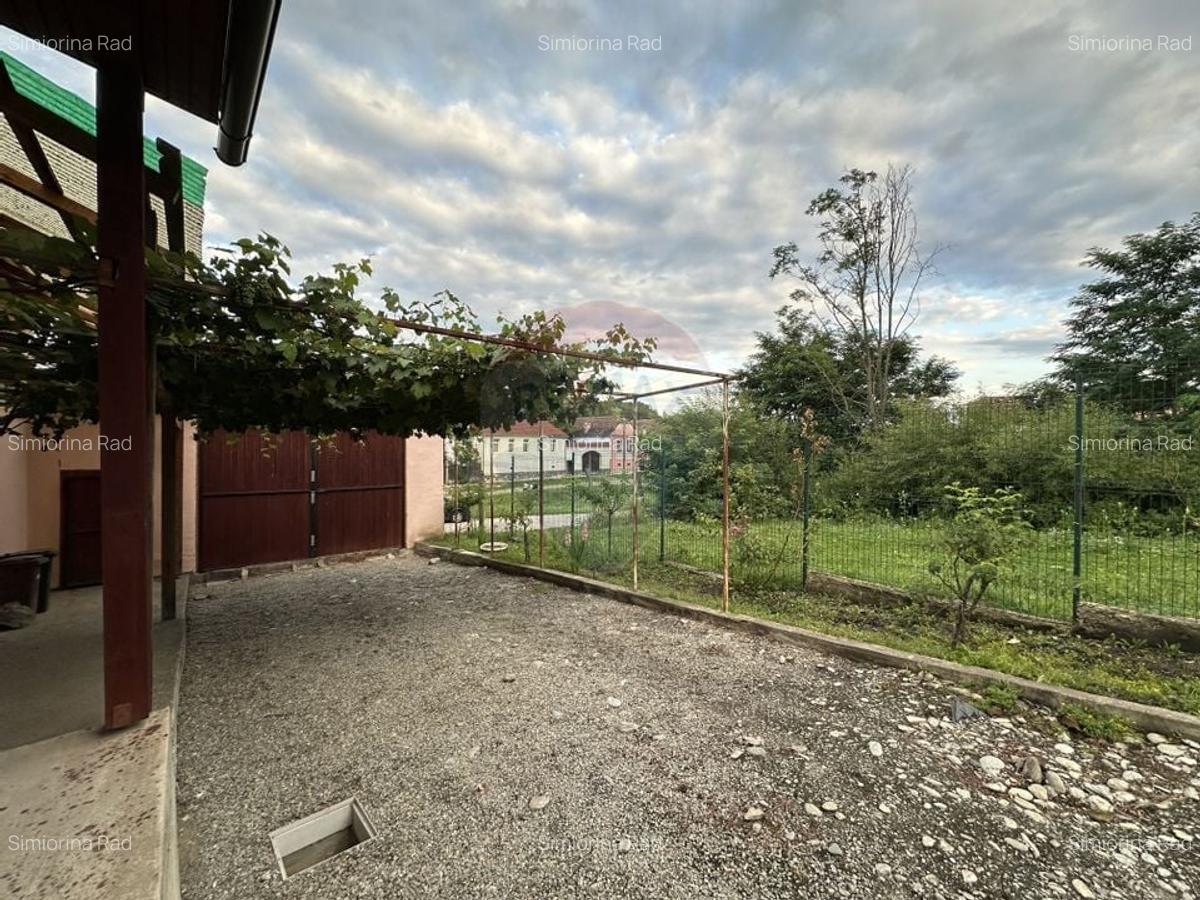 Casa  cu 5 camere de vanzare in Apos - 4