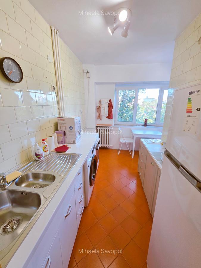 Garsoniera inchiriere Stirbei Voda bloc 1993 etajul 3/7 - 13