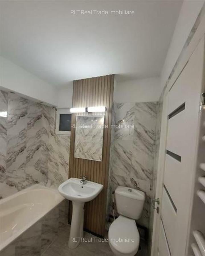 Apartament 3 camere decomandat etaj intermediar Racadau - 12