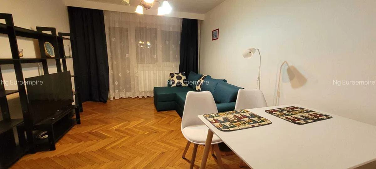 Apartament 3 camere de inchiriat in Centru - 2