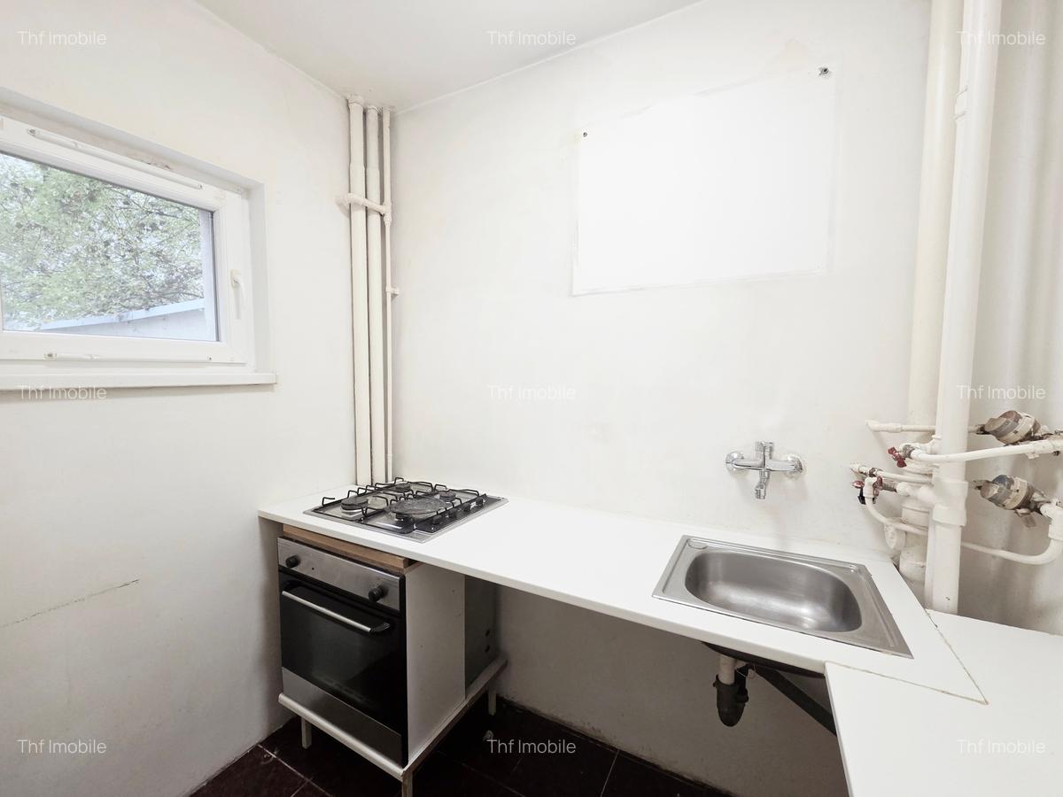 Ap 2 cam, metrou Apărătorii Patriei 600 m - 5