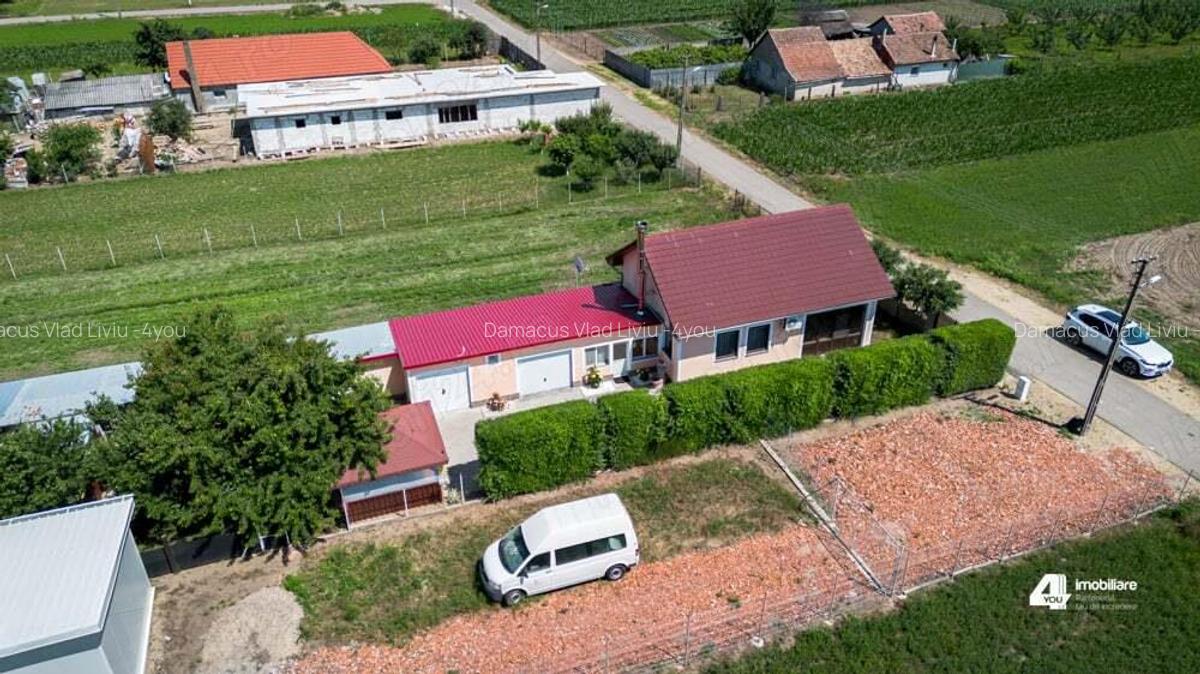 Casa in Curtici, 100 mp, din 2015, teren generos cu livada de pomi fructiferi - 2 Casa in Curtici, 100 mp, din 2015, teren generos cu livada de pomi fructiferi - 2