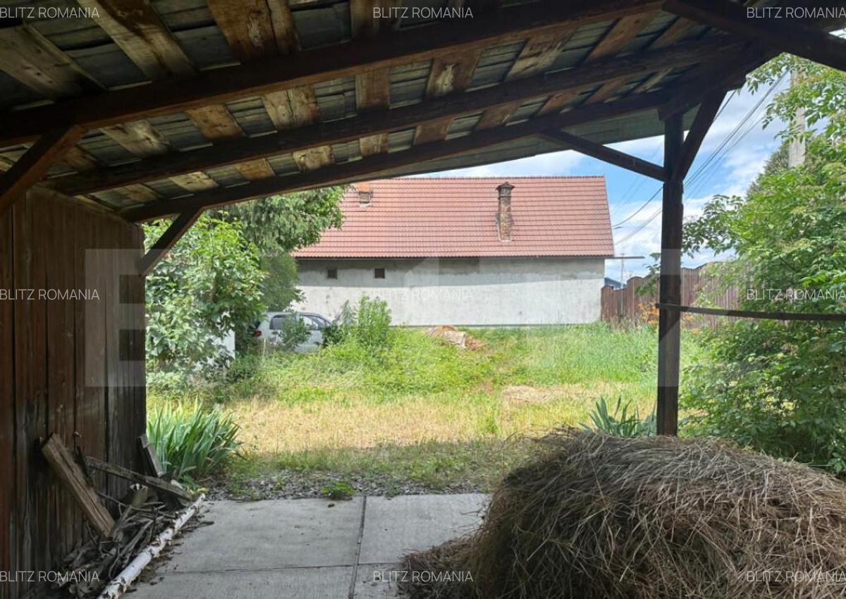 De vanzare teren generos cu casa, zona centrala, Sacele - 12