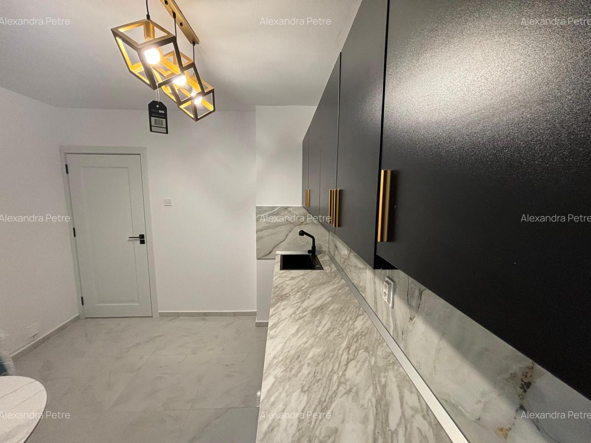 Apartament 2 camere luminos, Sector 4 – gata de mutat! - 12