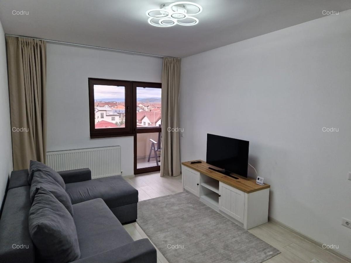 Vand garsoniera cu mansarda in San Petru - 2