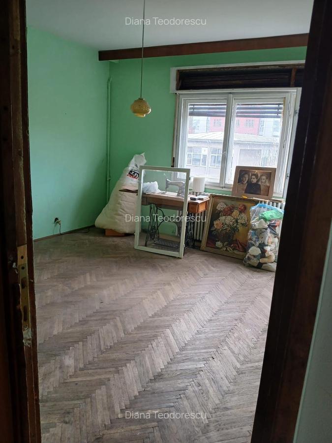 Apartament cu 4 camere decomandat în Cotroceni - 2