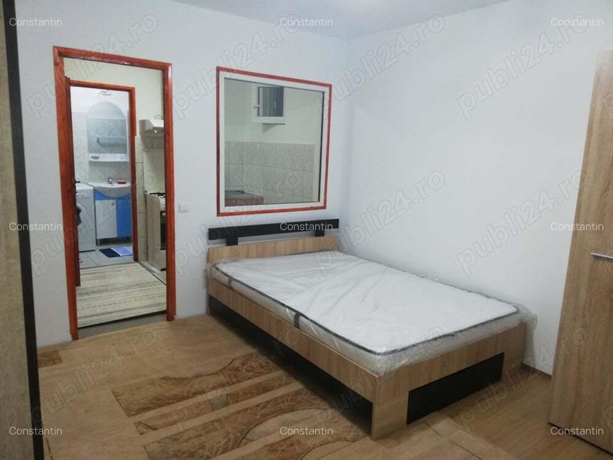 Inchiriez garsoniera la curte - 6