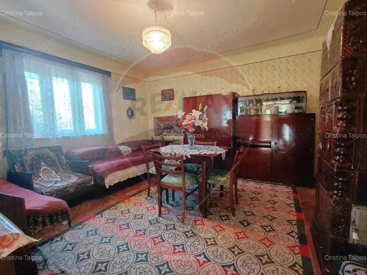 Exclusivitate! Casa cu anexe si teren generos, langa Jibou-Comision 0% - 8