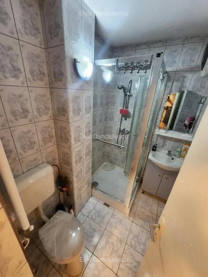 3 Cam - Spitalul Judetean-Mobilat--Utilat-Centrala -53Mp+Balcon 6Mp-95000 Euro-Negociabil - 13