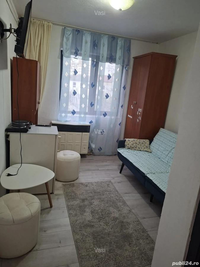 Garsoniera cf 2 de inchiriat in 9 Mai - 1