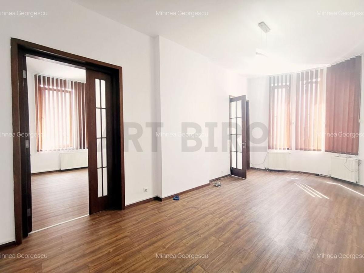 Zero comision, vila renovata 120mp Unirii birou sau clinica, 9' metrou - 1