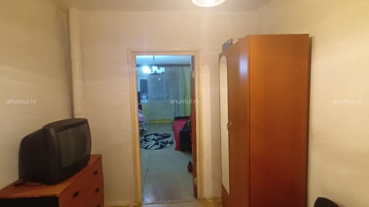 Titan, apartament 2 camere 1 Decembrie, 2 balcoane, an 1980 - 4