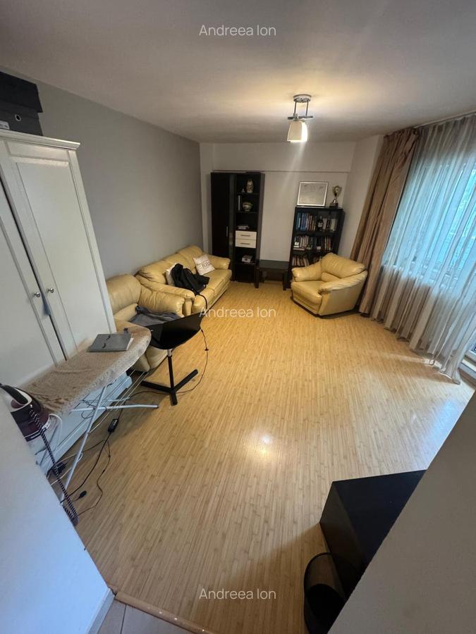 Apartament cu 3 camere decomandat în Sebastian - 7