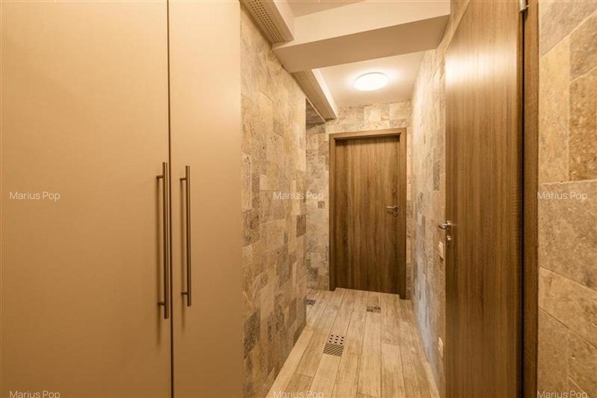Apartament cu 3 camere decomandat, mobilat în Tractorul - 22
