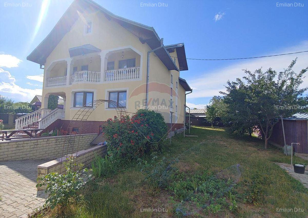 Casa / Vila de vanzare cu teren intravilan 1200 mp-Zvo... - 11