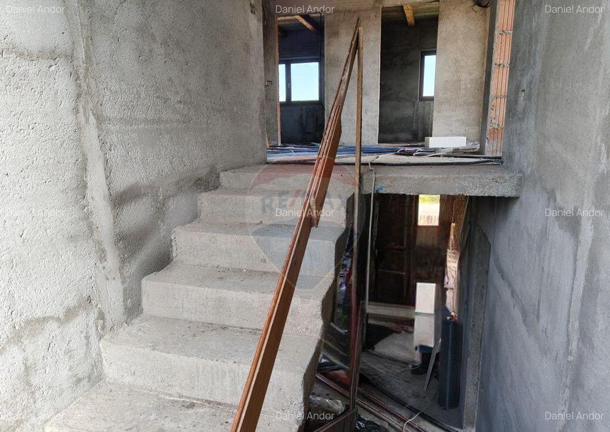 Casa de vanzare P+E cu 0% comision | 200 mp utili - 10