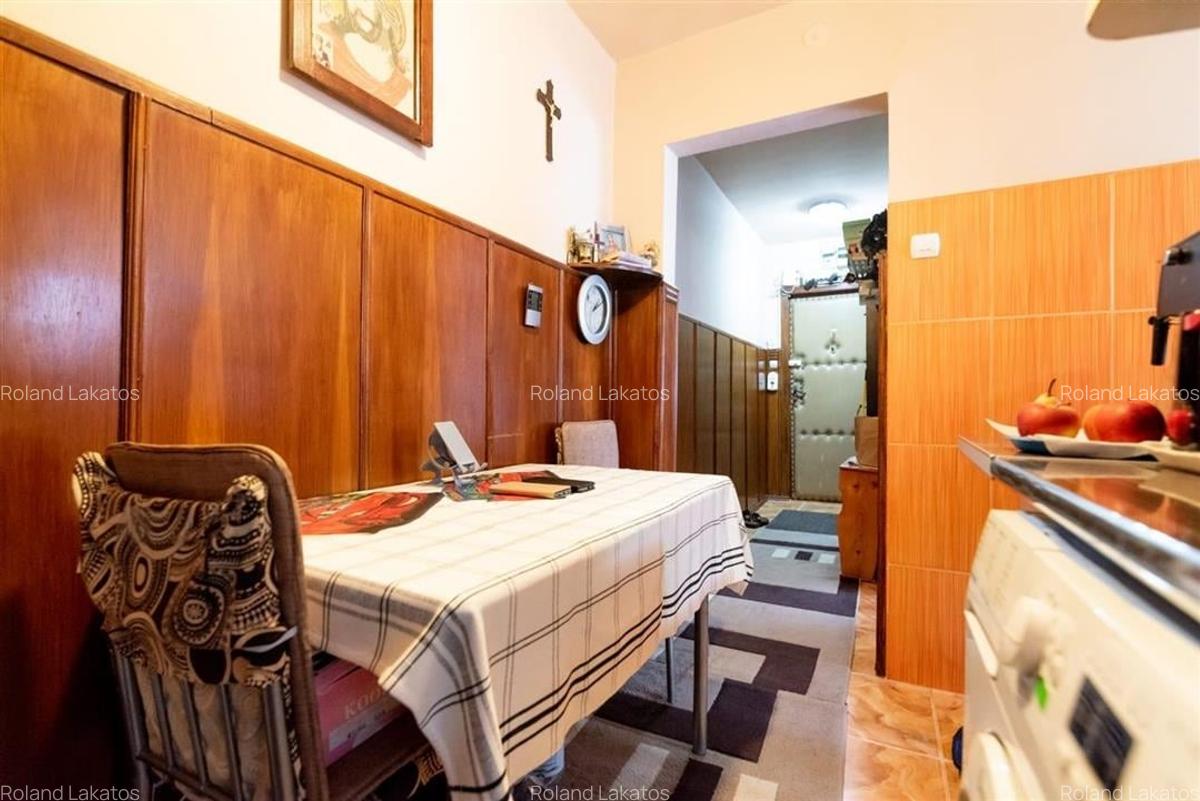Apartament cu 3 camere decomandat în Nufărul - 6