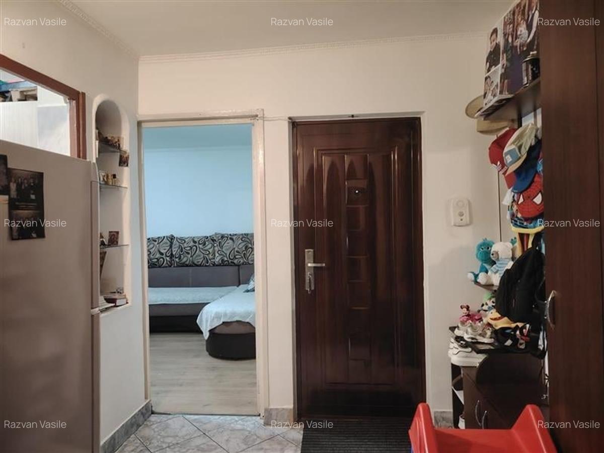 Apartament cu 2 camere, decomandat situat in Ploiesti, cartier Mihai Bravu - 7