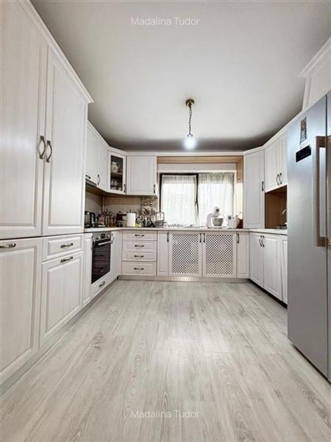 Exclusivitate! Casa de vanzare spatioasa, pozitie buna , mobilata/utilata, intra - 4