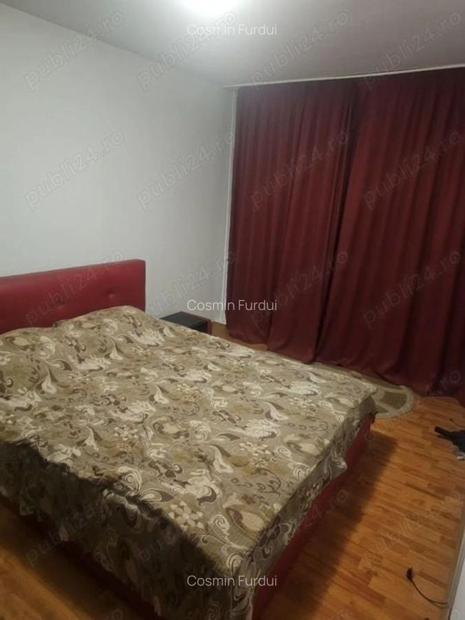 De inchiriat apartament cu 3 camere , Berceni Covasna sector4 - 5