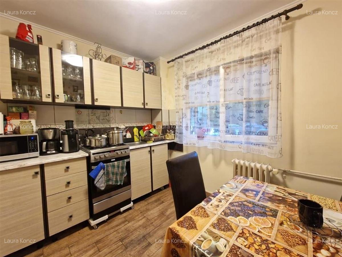 Apartament cu 2 camere semidecomandat în Rogerius - 2