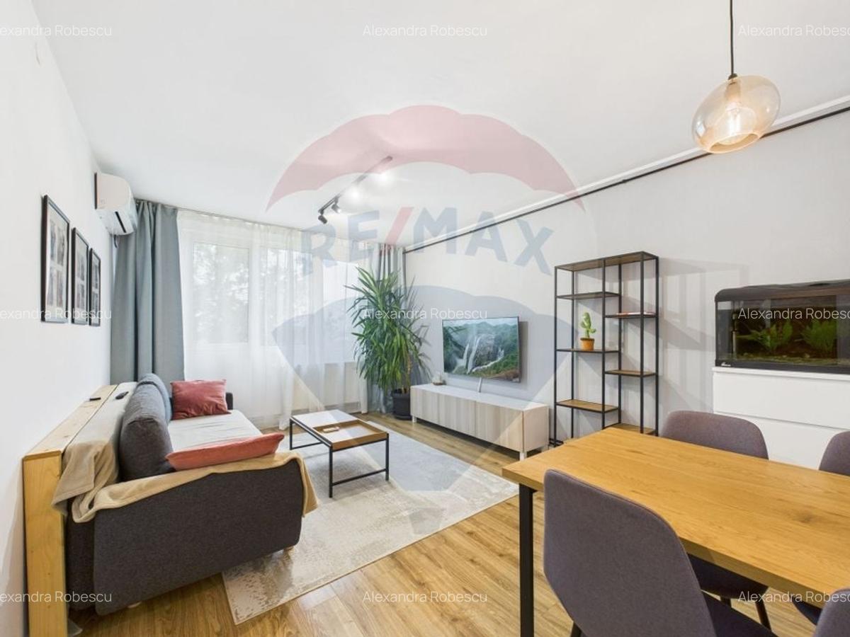 Apartament cu 4 camere de vanzare - Rahova - 1