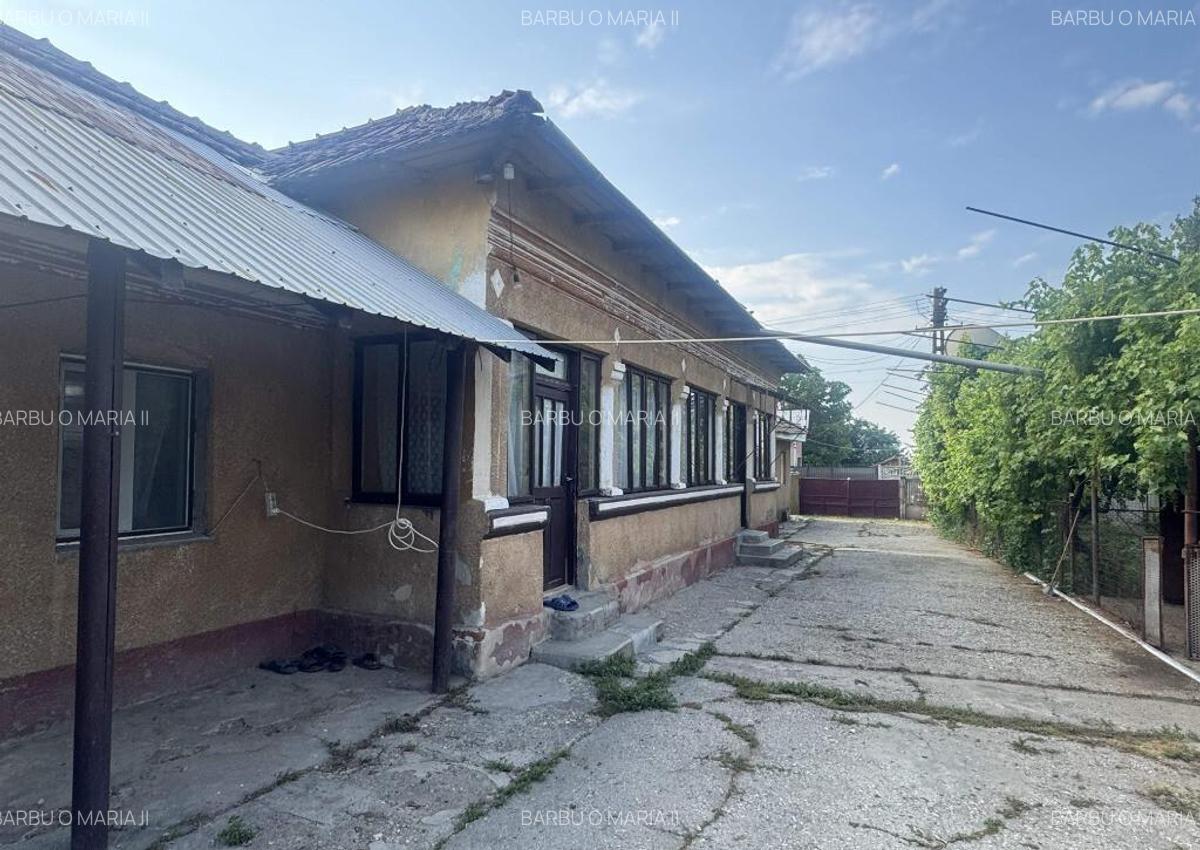 Casa traditionala, 4 cam + Anexe, 2500 mp.teren, D=15 ml. Milcov -Ulmi - 2