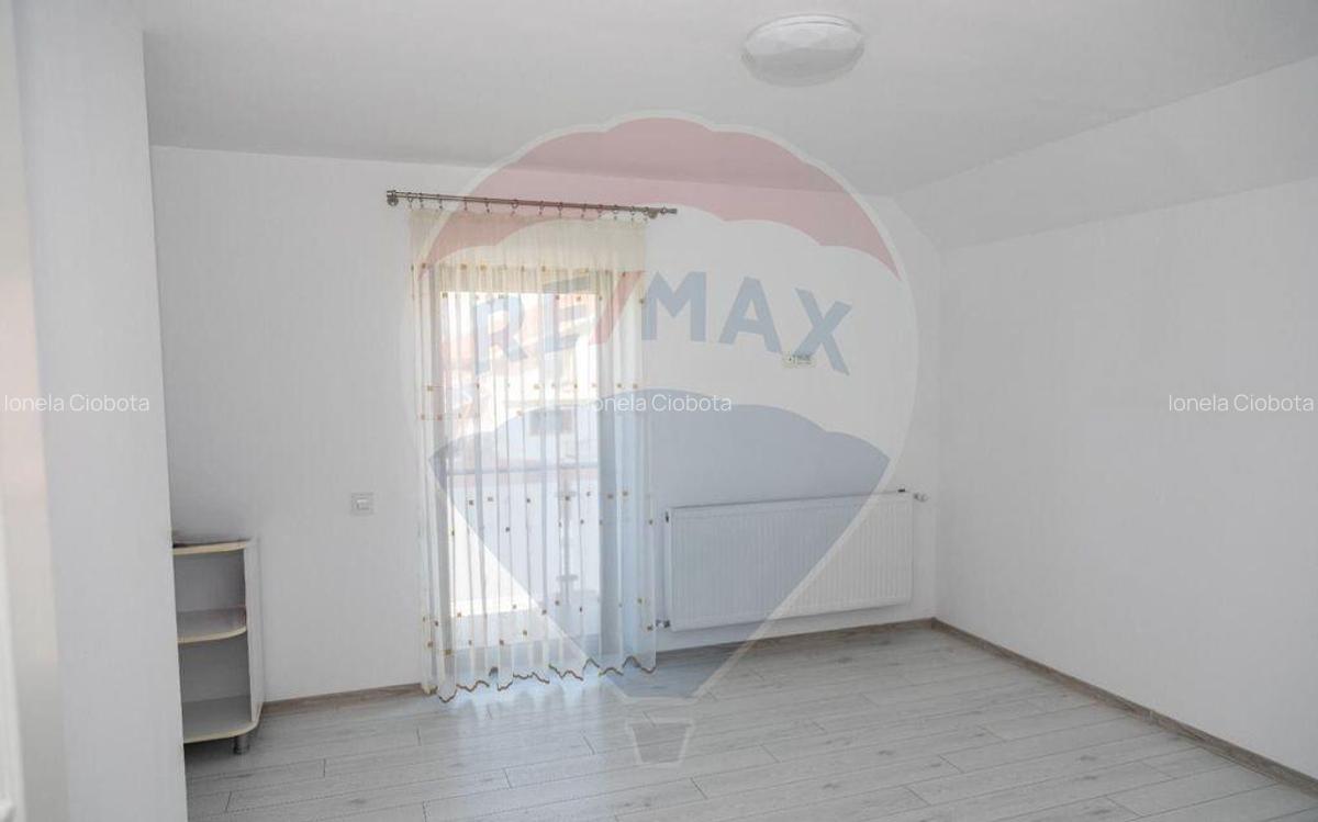 Casa / Vila de vanzare Sanpetru, jude?ul Bra?ov - 12