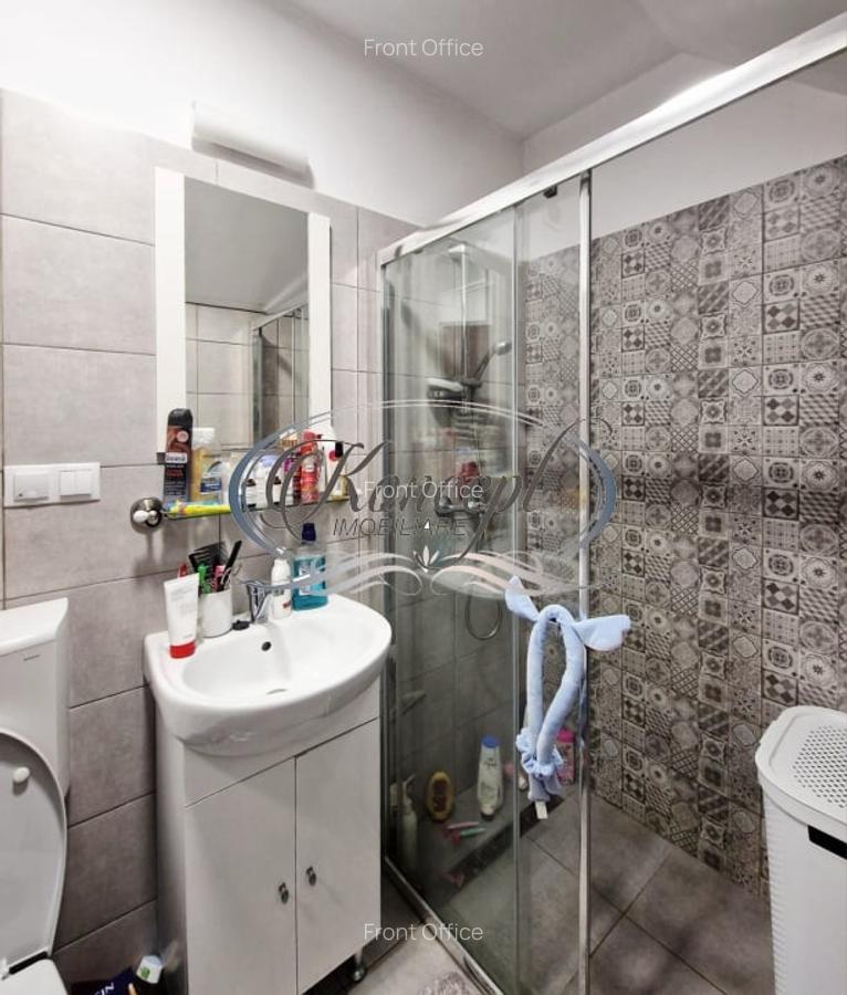 Investitie ideala: casa cu 2 unitati locative si curte, str. Horea - 12