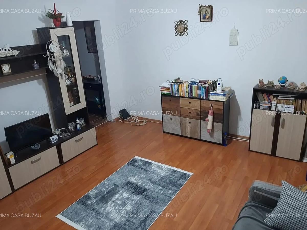 Apartament cu 2 camere zona Unirii Sud etaj 1 din 4 Pret: 82.000 - 10