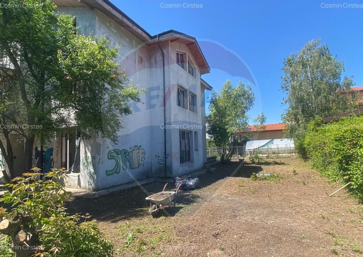 DE VANZARE Casa / Vila cu 12 camere in zona Sisesti - 14