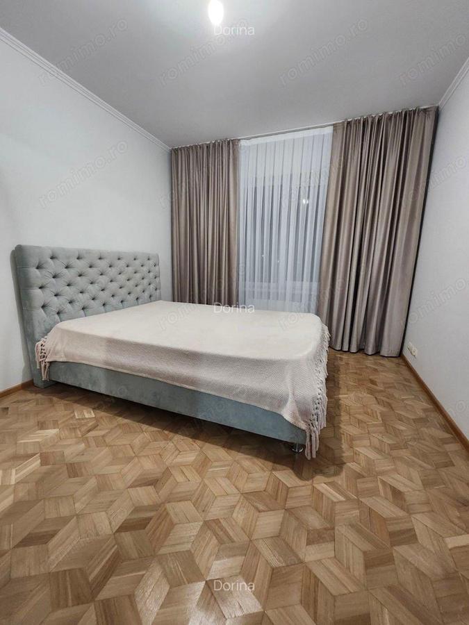 Ofer spre vanzare Apartament 3 camere decomandat Delfinului - 7 Ofer spre vanzare Apartament 3 camere decomandat Delfinului - 7