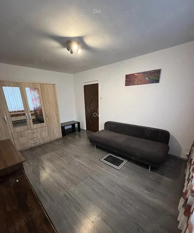 Inchiriez garsoniera zona Garii - 1