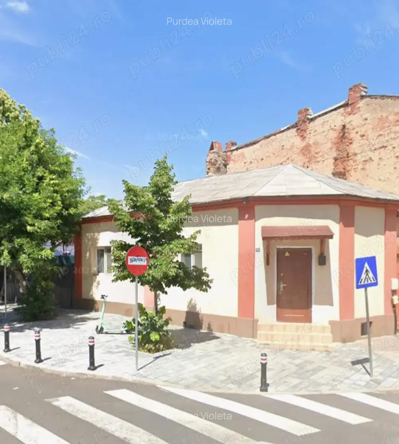 Casa la curte - Central ( Spa?iu Comercial ) - 1