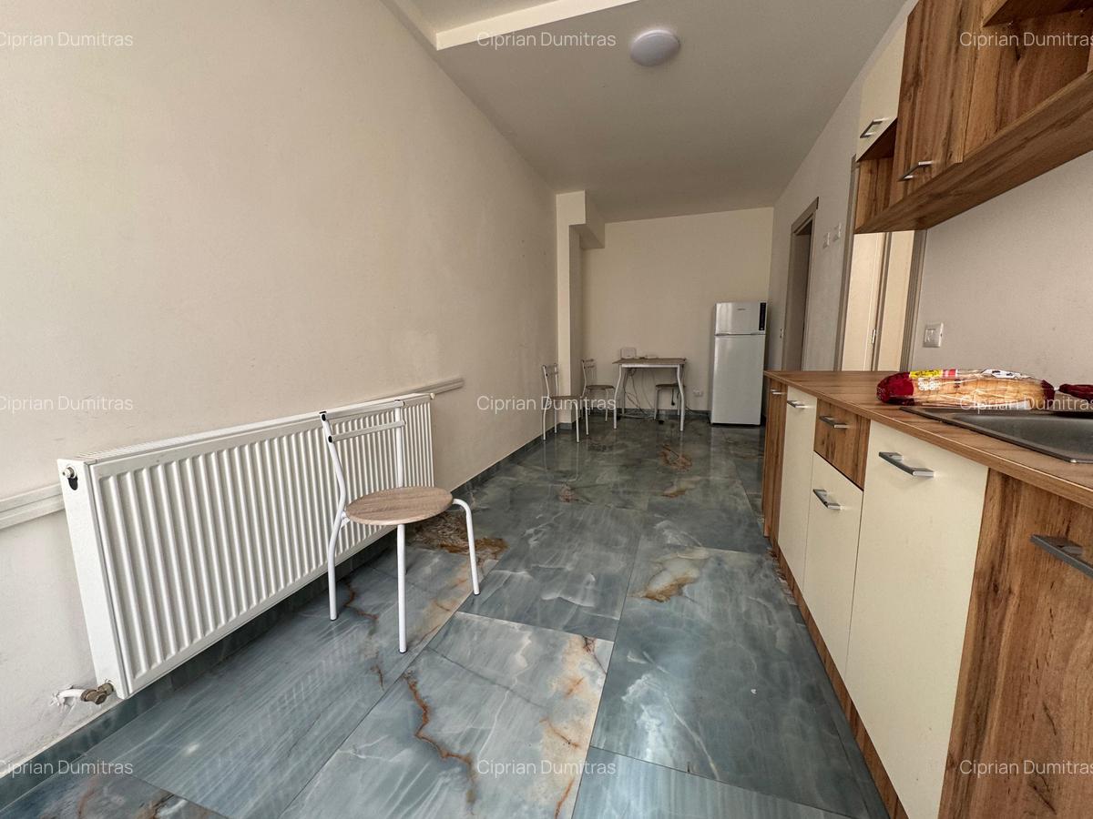 Apartament cu 2 camere Visan - 2