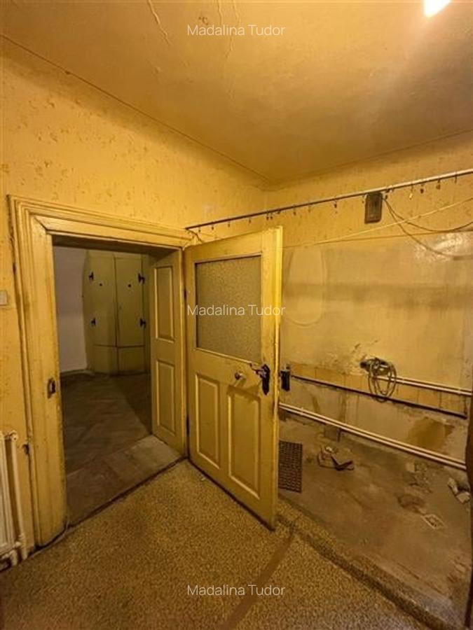 Apartament cu 3 camere semidecomandat în Centrul Istoric - 9