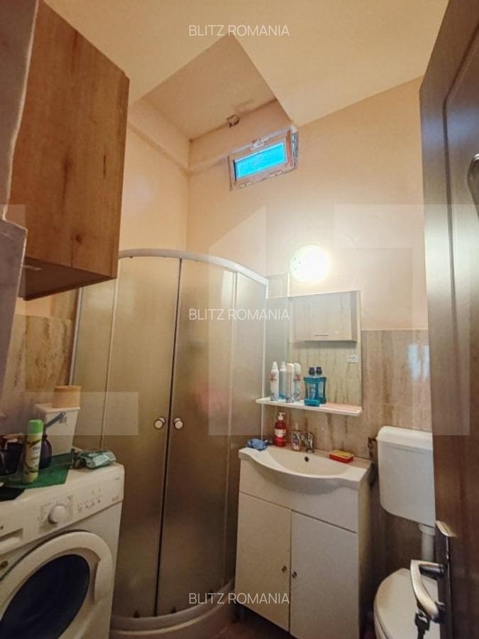 Apartament de vanzare, cu 2 camere, 55 mp, zona Sinaia - 11